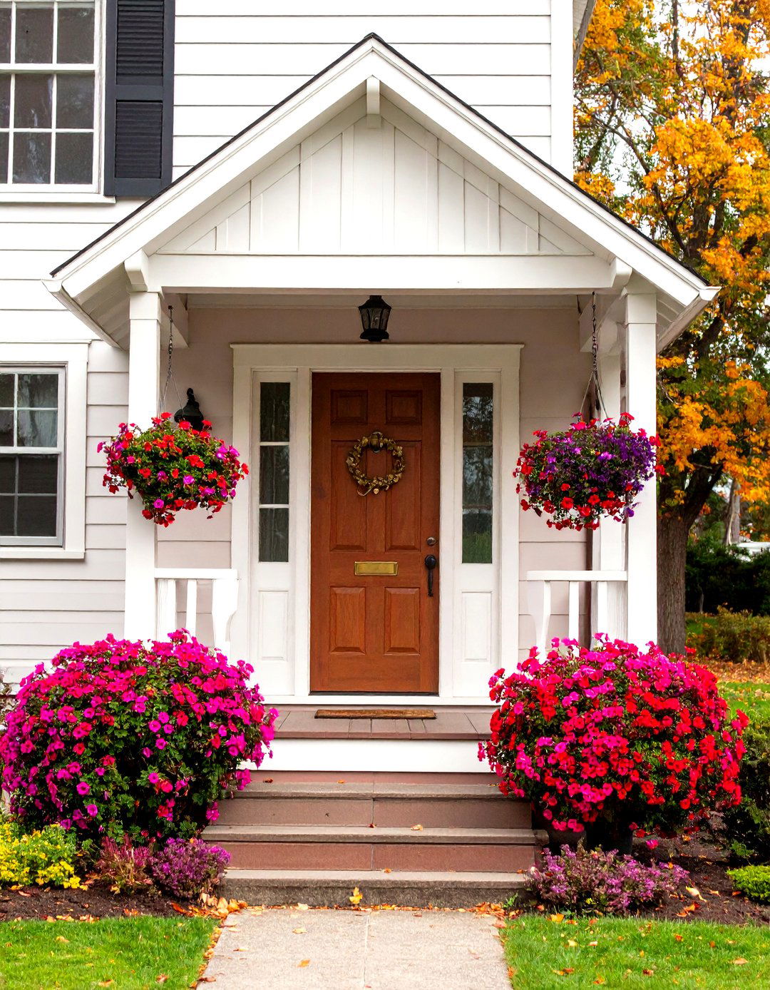 Alpaca Greige Paint Delivers Subtle Cottage Charm - 20 Greige Paint Colors for Exteriors