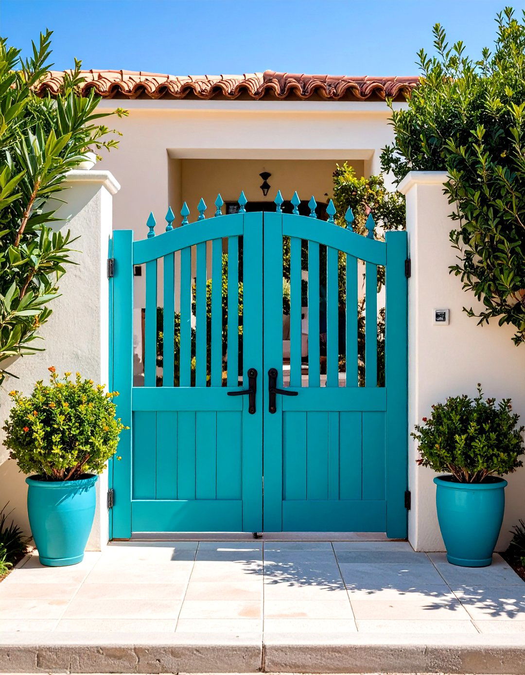 Bold Color Pop Front Gate - 20 Front Gate Ideas