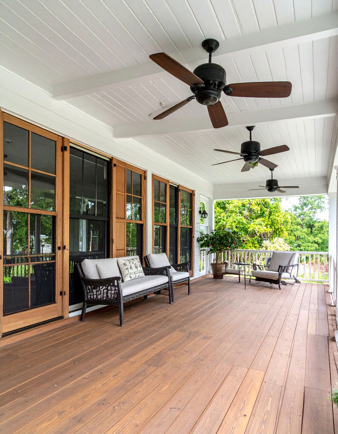 Colonial Front Porch with Enclosed Screen Addition - 20 Colonial Front Porch Ideas