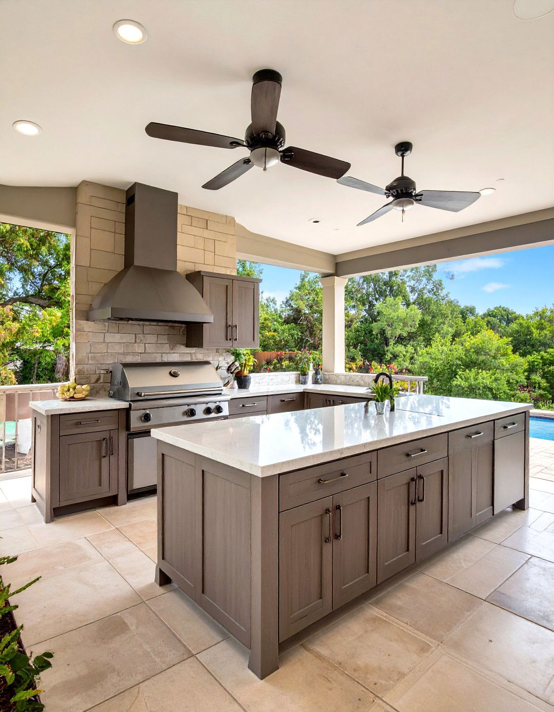 Florida Backyard Outdoor Kitchen with Built In Smoker - 20 Florida Backyard Ideas