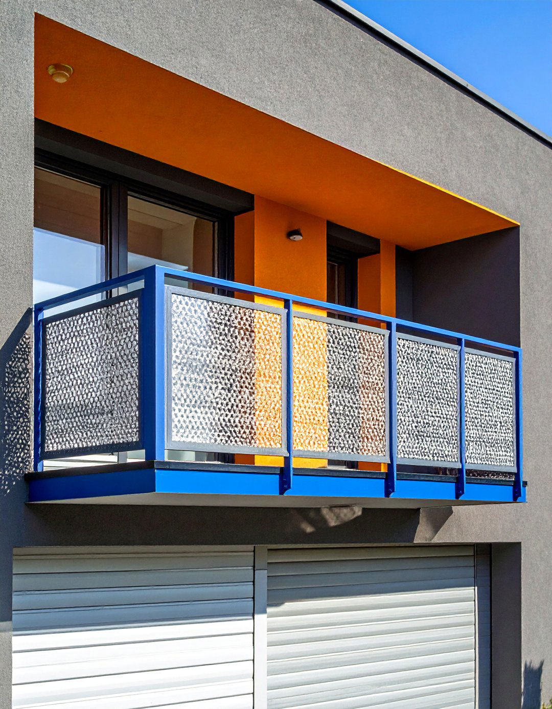 Industrial Chic Metal Mesh Balcony Over Garage - 20 Balcony Over Garage Ideas
