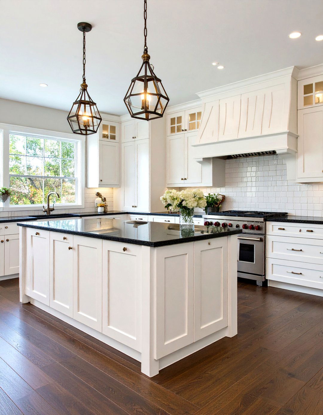 Kitchen With White Shaker Cabinets and Black Granite Countertops - 20 Kitchen With White Cabinets and Black Countertops Ideas