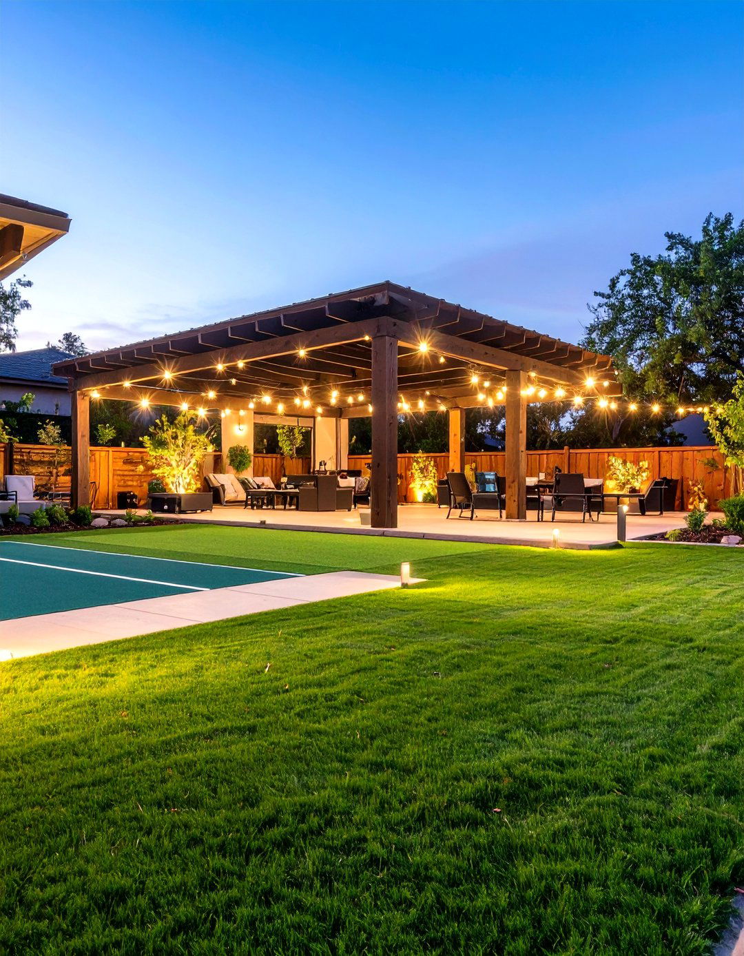 L Shaped Backyard Sports and Recreation Zone - 20 L Shaped Backyard Ideas