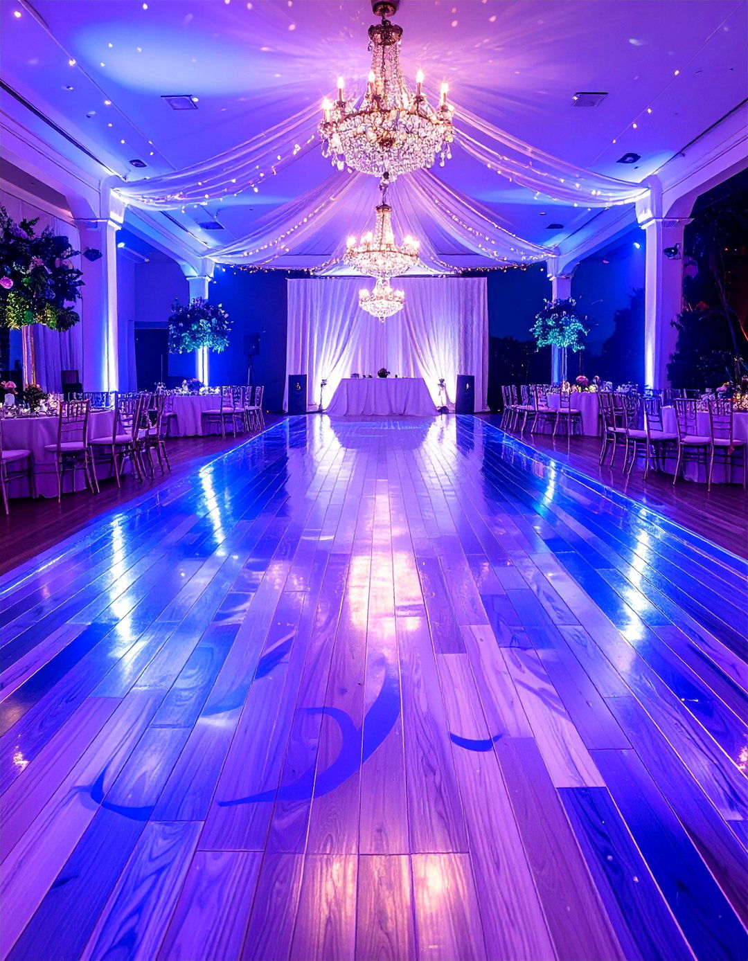 Metallic Dance Floor Wrap That Reflects the Party - 20 Glamorous Wedding Ideas