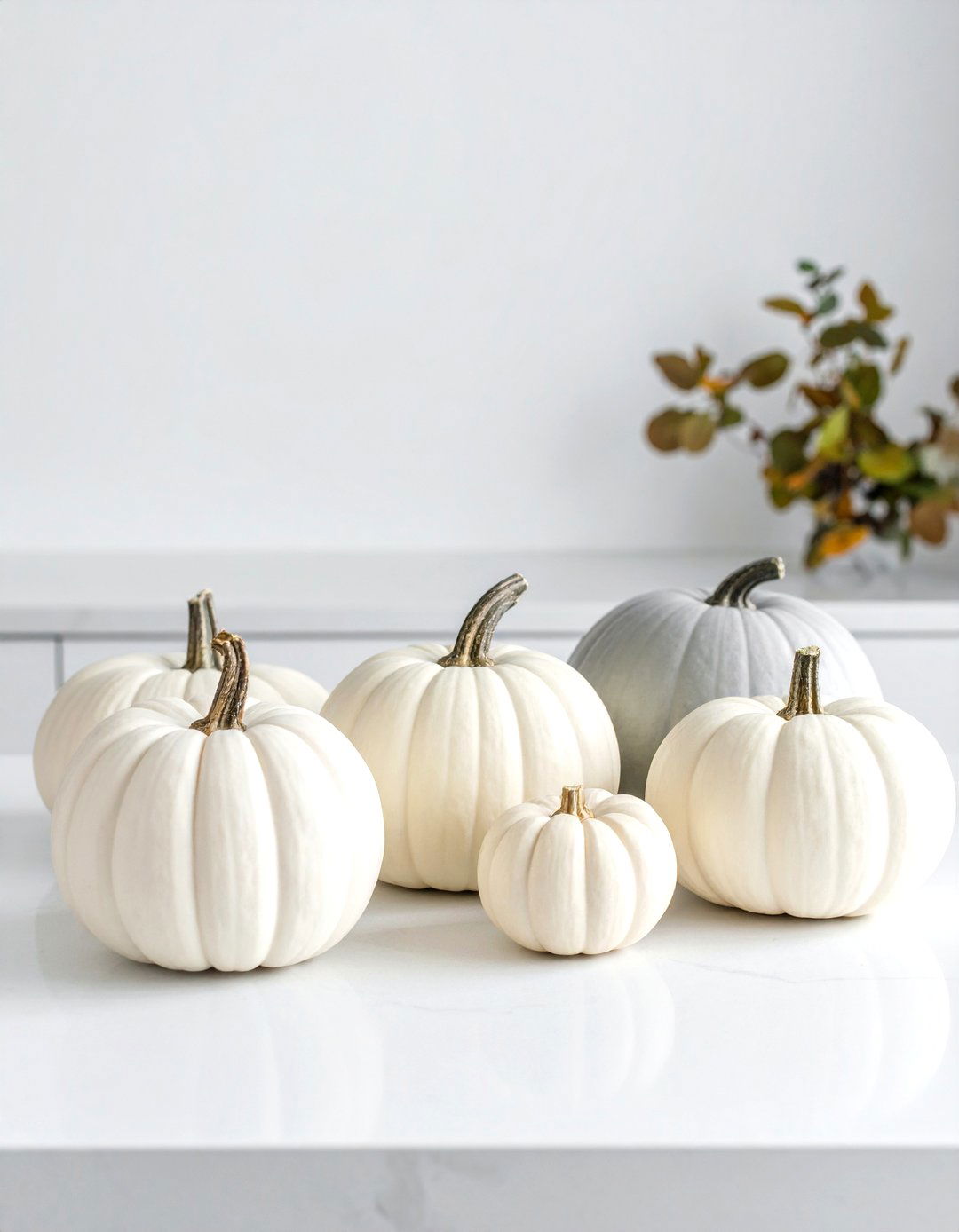 Minimalist Monochrome Pumpkin Decor Concept - 20 Pumpkin Decor Ideas