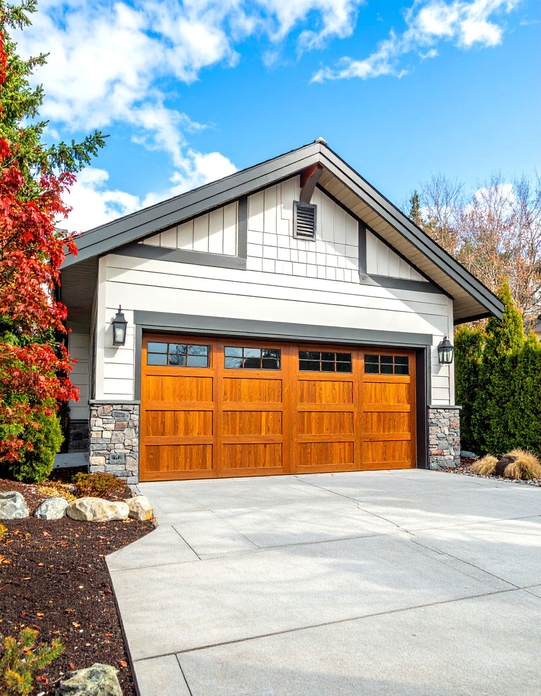 Modern Farmhouse Detached Garage Curb Appeal - 20 Detached Garage Ideas