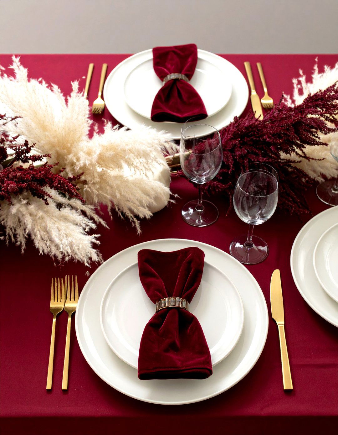Modern Monochrome Tablescape - 20 Thanksgiving Decoration Ideas