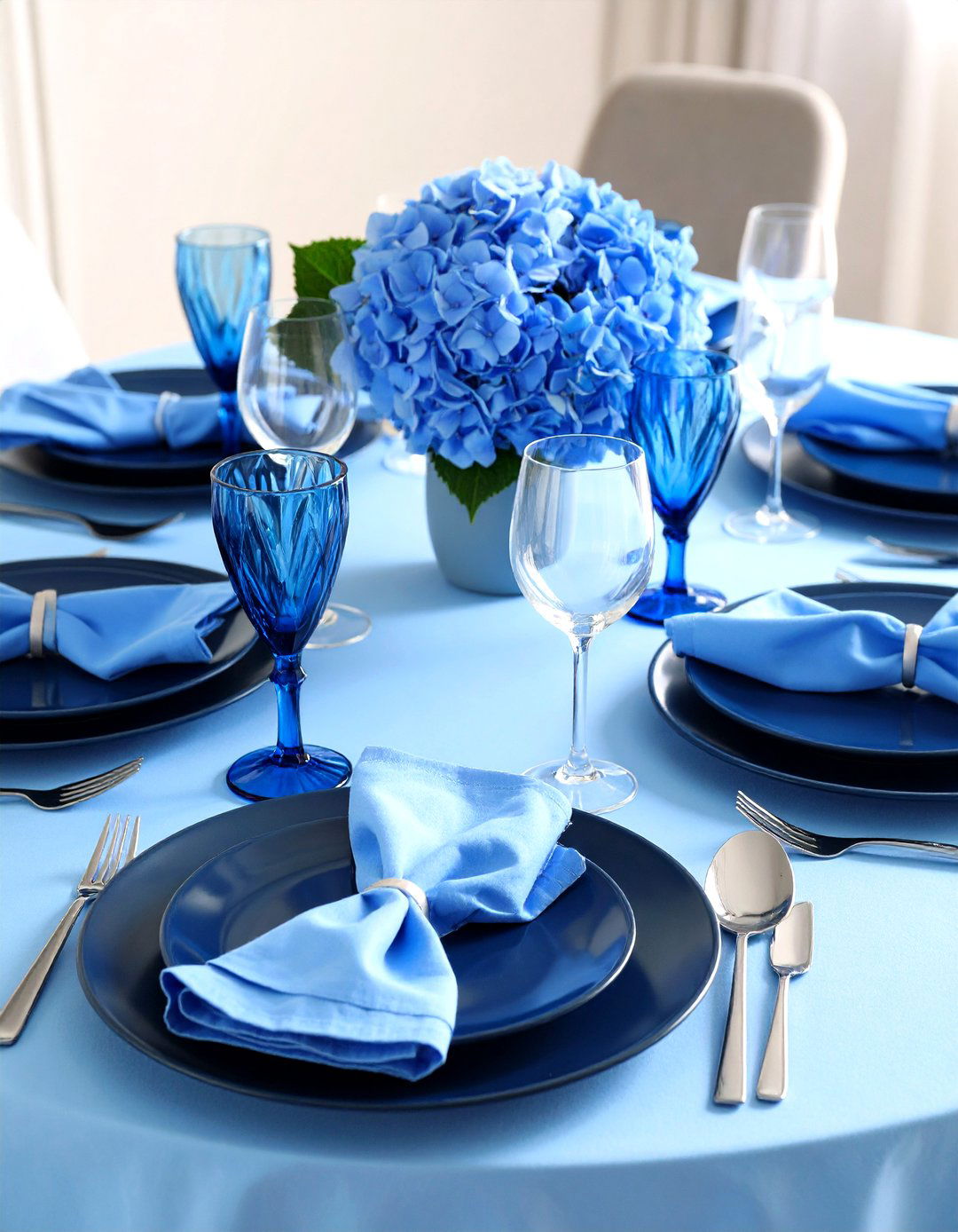 Monochromatic Tablescape - 20 Tablescape Ideas