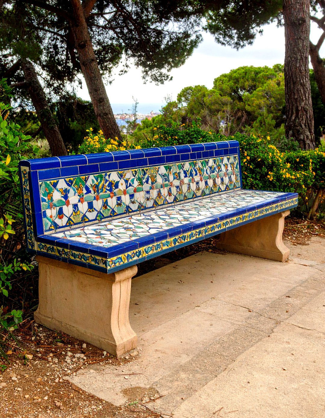 Mosaic Tile Top Accent Bench - 20 Front Porch Bench Ideas