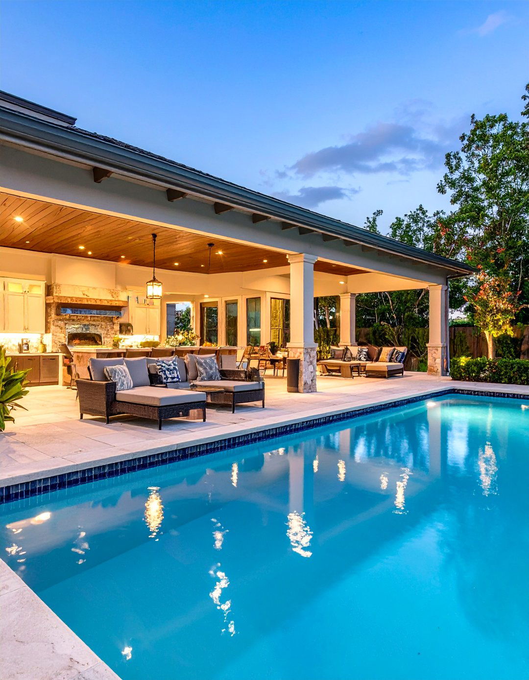 Pool Paradise Lanai Porch - 20 Lanai Porch Ideas