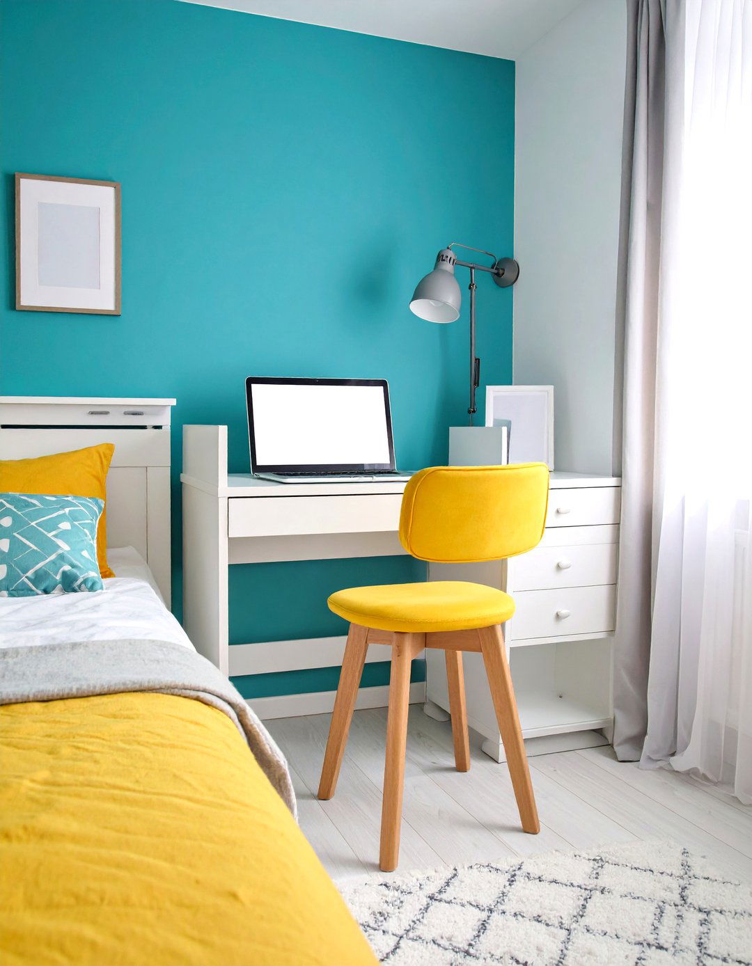 Small Guest Room Fold Down Desk Nook - 20 small guest room ideas