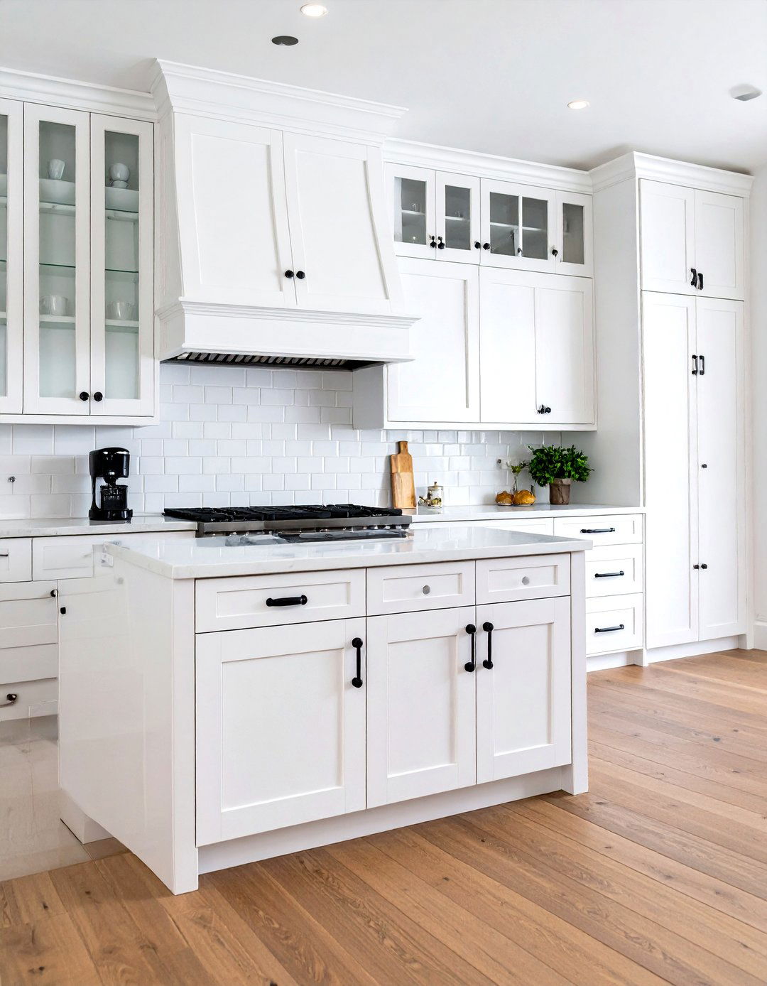 White Upper and Lower Kitchen Cabinets with Varied Black Hardware - 20 White Kitchen Cabinets With Black Hardware